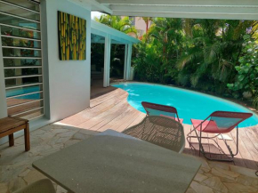 Charmant studio avec piscine privée à Le Lamentin 15 m²